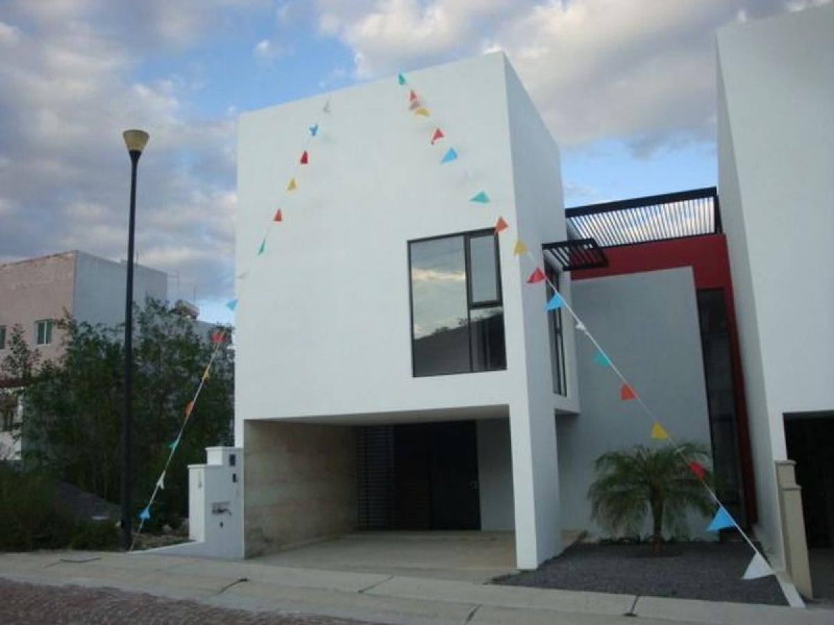 3 bedrooms House in Queretaro, Mexico No. 169982
