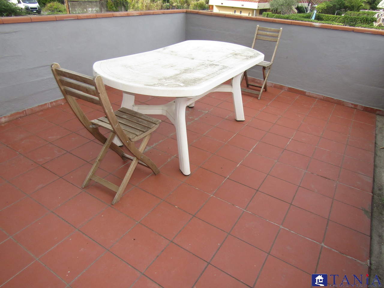 Квартира с 2 спальнями в Каррара, Италия № 31116