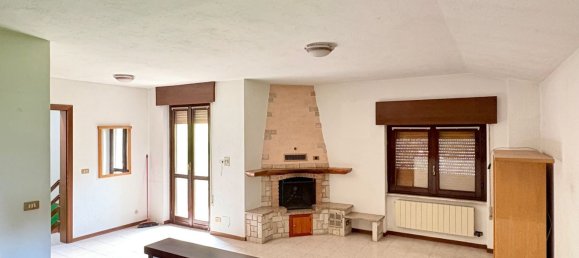 4 bedrooms Apartment in Pian Camuno, Italy No. 381856 10