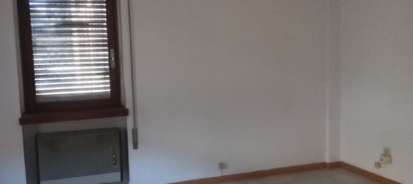 30m² Office in Portogruaro, Italy No. 257234 3