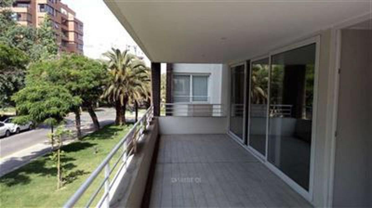 4 bedrooms Apartment in Santiago, Chile No. 3692