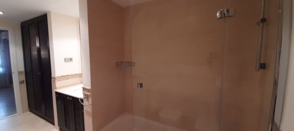 4 bedrooms Apartment in Madrid, Spain No. 93425 26