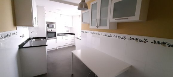 4 bedrooms Apartment in Madrid, Spain No. 93425 12