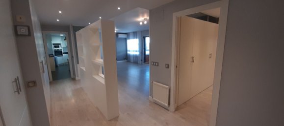 4 bedrooms Apartment in Madrid, Spain No. 93425 6