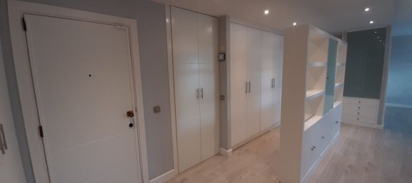 4 bedrooms Apartment in Madrid, Spain No. 93425 2