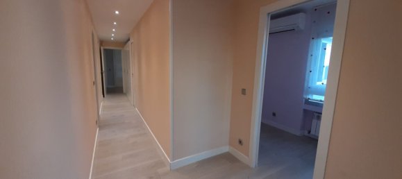 4 bedrooms Apartment in Madrid, Spain No. 93425 30