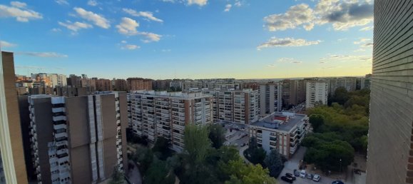 4 bedrooms Apartment in Madrid, Spain No. 93425 10