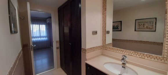 4 bedrooms Apartment in Madrid, Spain No. 93425 28