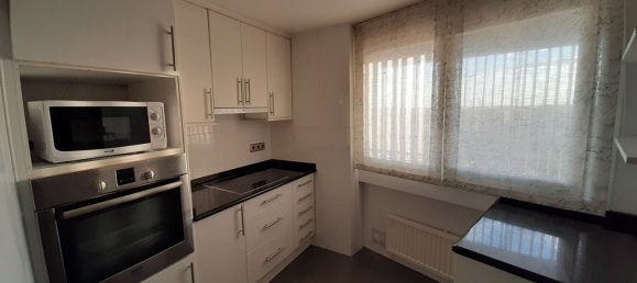 4 bedrooms Apartment in Madrid, Spain No. 93425 15