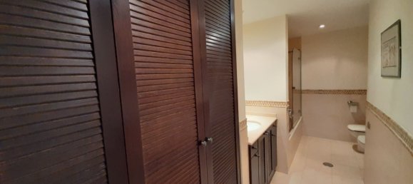 4 bedrooms Apartment in Madrid, Spain No. 93425 25