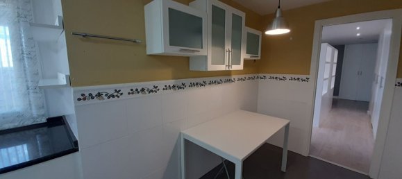 4 bedrooms Apartment in Madrid, Spain No. 93425 13