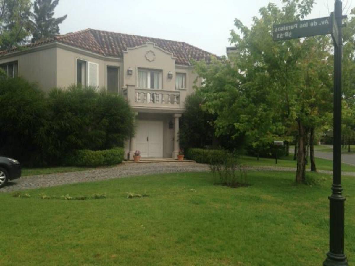 Casa T5 em Tigre, Argentina N.º 8330