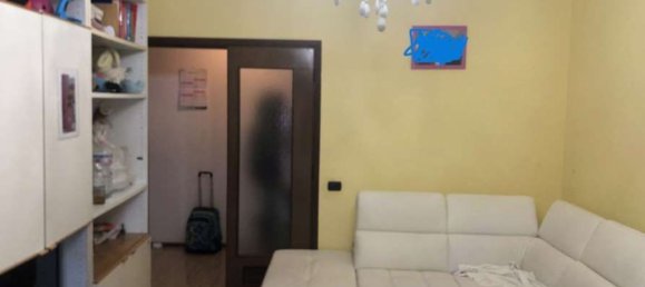 4 rooms Apartment in Bergamo, Italy No. 5908 6