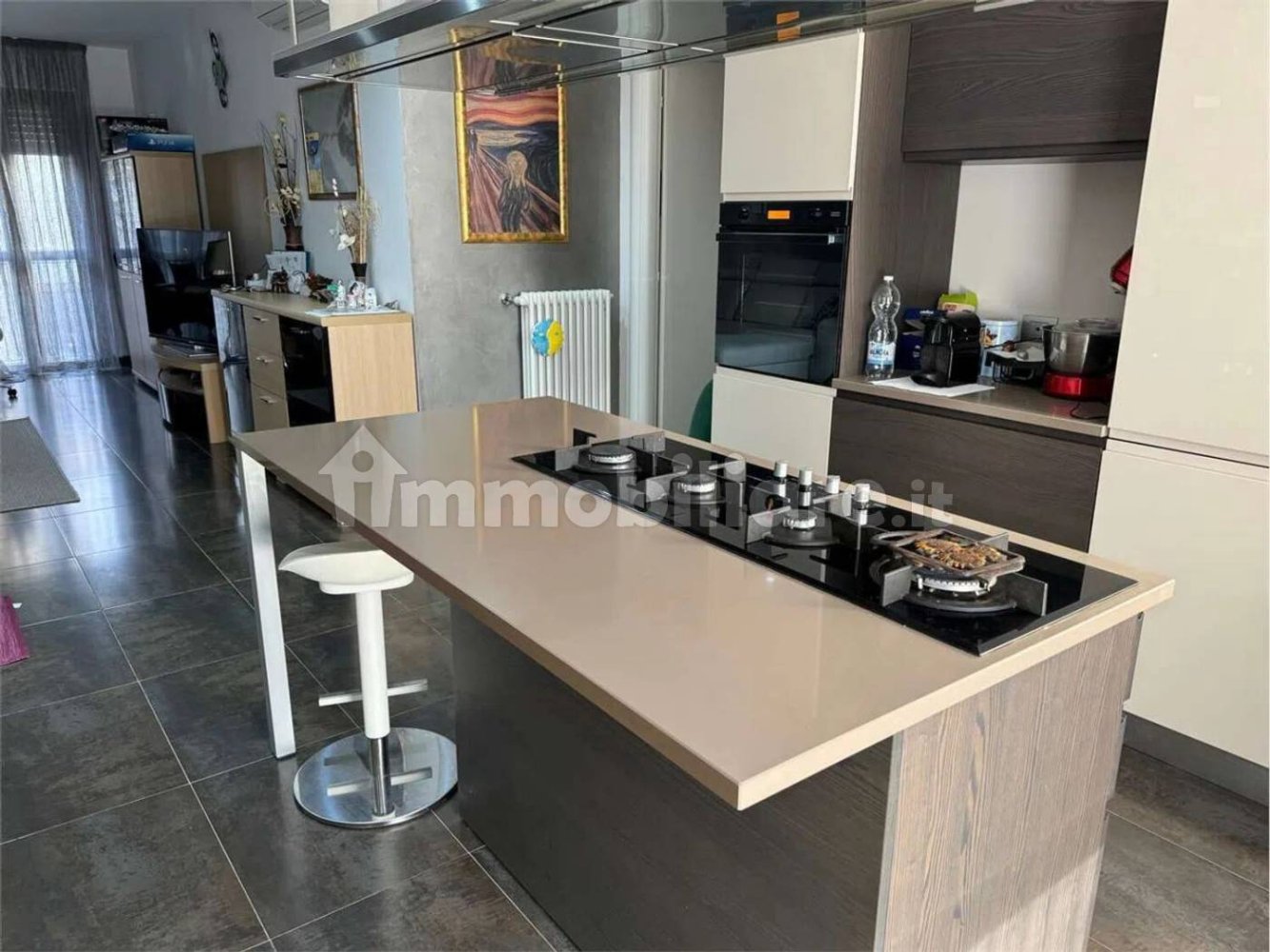 Квартира с 3 спальнями в Вогера, Италия № 354472