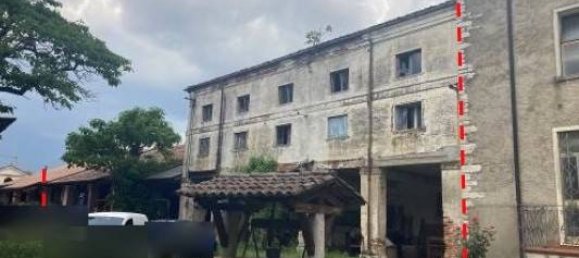 3 bedrooms House in Schio, Italy No. 307993 2