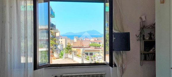 4غرفة شقة في Portici, Italy رقم 236875 4