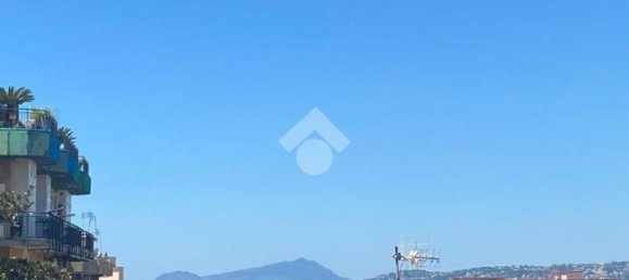 4غرفة شقة في Portici, Italy رقم 236875 5