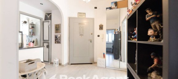 2 bedrooms Apartment in Genoa, Italy No. 264648 4