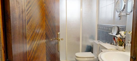 Apartamento de 4 dormitorios en L'Eliana, Spain No. 156422 6