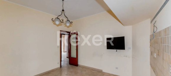 Квартира с 4 комнатами в Барчеллона Поццо ди Готто, Италия № 143731 4