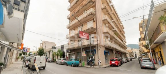 Квартира с 4 комнатами в Барчеллона Поццо ди Готто, Италия № 143731 30