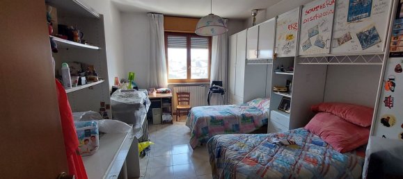 Квартира с 5 комнатами в Беневенто, Италия № 2037 20