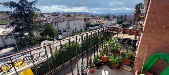 Квартира с 5 комнатами в Беневенто, Италия № 2037 11