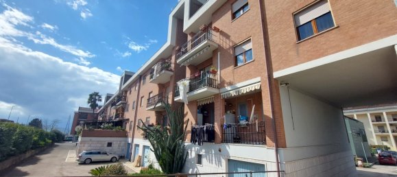 Квартира с 5 комнатами в Беневенто, Италия № 2037 2