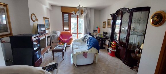 Квартира с 5 комнатами в Беневенто, Италия № 2037 15