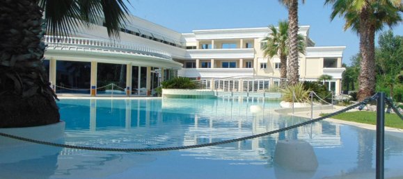 1 bedroom Apartment in Desenzano del Garda, Italy No. 276319 3