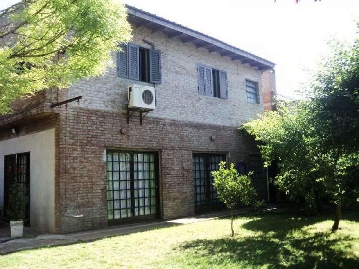 3 bedrooms House in Ituzaingo, Argentina No. 67596