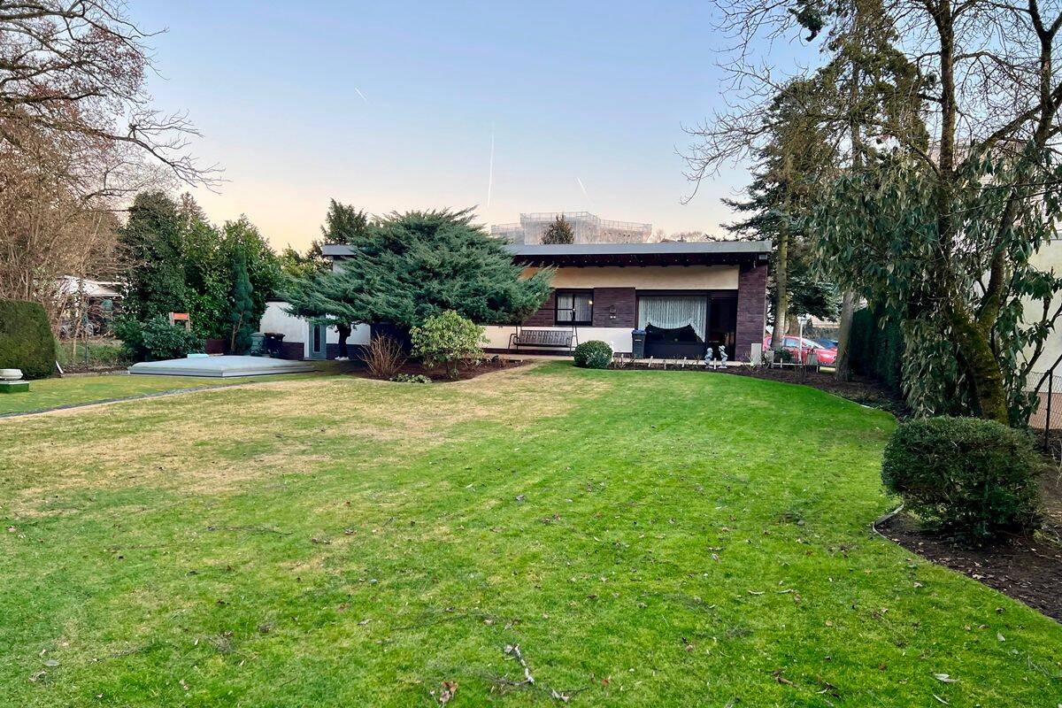 4-Zimmer Bungalow in Offenbach, Germany, Nr. 186569