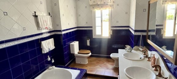 Casa de 5 dormitorios en Cádiz, Spain No. 150041 15