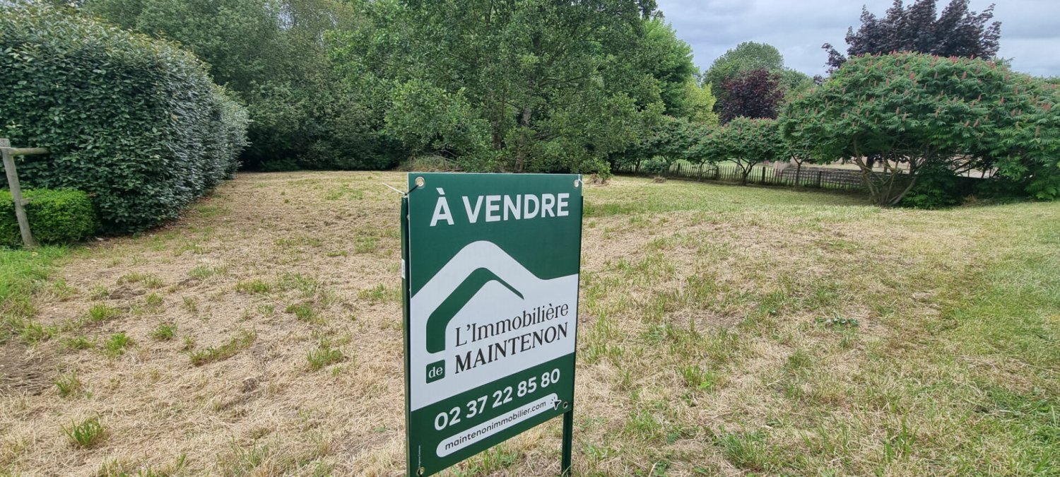  Land in Epernon, France No. 268118