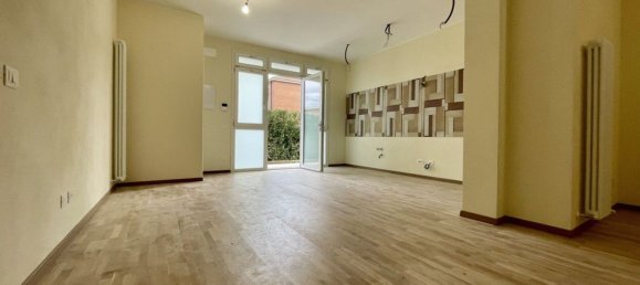 4 rooms Apartment in Castelvetro di Modena, Italy No. 83659 6