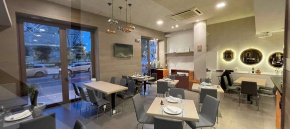 Коммерческая недвижимость с 1 комнатой в Бари, Италия № 18771 4