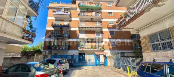 2 bedrooms Apartment in Naples, Italy No. 142211 15