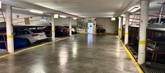  Garage in Bad Ischl, Austria No. 135153 4