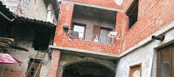 6 bedrooms Apartment in Miagliano, Italy No. 360251 2