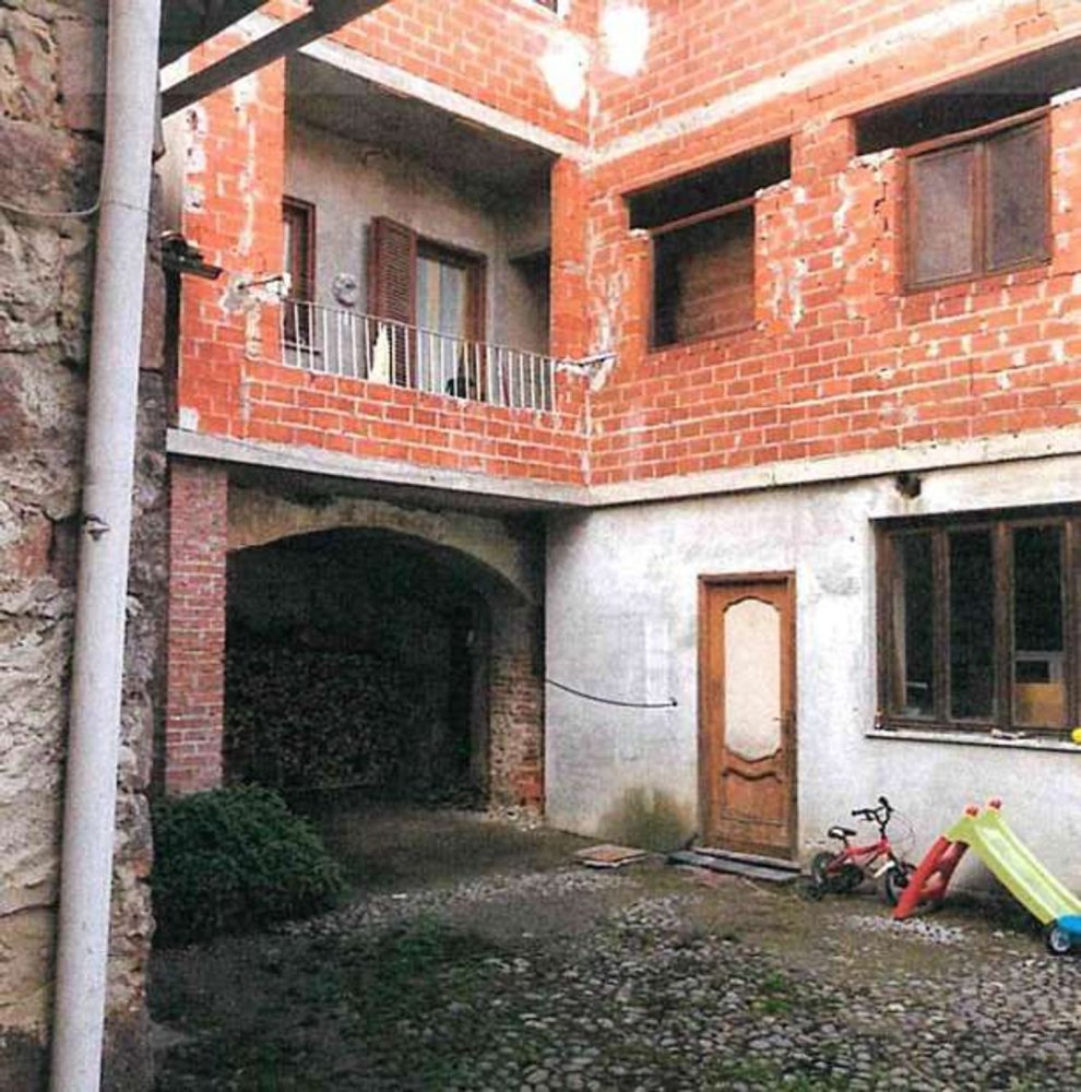 6 bedrooms Apartment in Miagliano, Italy No. 360251