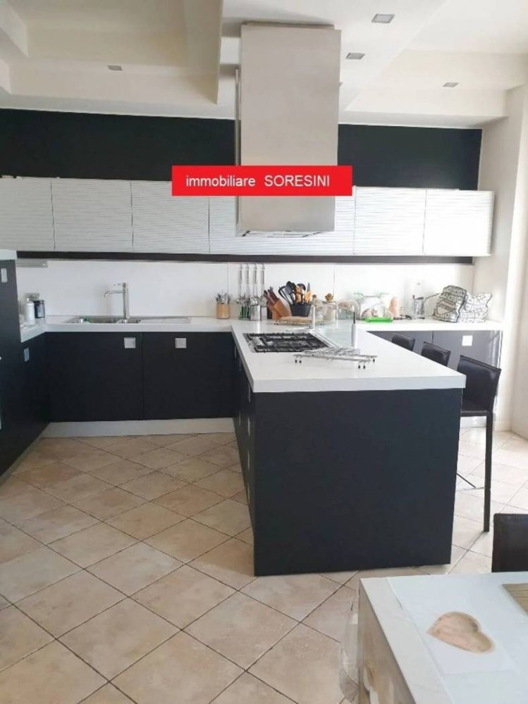 Apartamento de 3 dormitorios en Cremona, Italy No. 341479