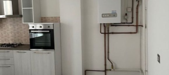 5 rooms Apartment in Treviso, Italy No. 180641 9