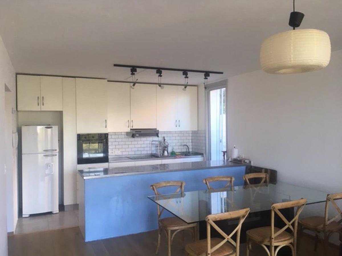 Apartamento de 2 dormitorios en Montevideo, Uruguay No. 3559