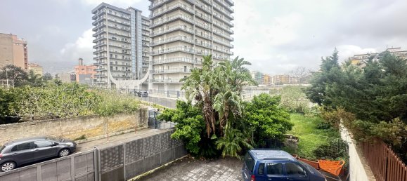 Квартира с 4 комнатами в Палермо, Италия № 45919 2