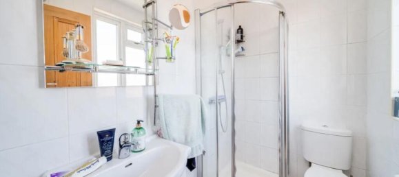 4 bedrooms Commercial property in Harrow, United Kingdom No. 13446 8