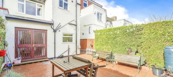 4 bedrooms Commercial property in Harrow, United Kingdom No. 13446 10