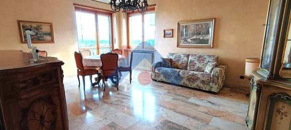 2 Schlafzimmer Penthouse in Moncalieri, Italy, Nr. 50749 4