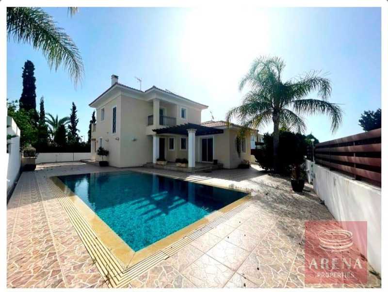 3 bedrooms Villa in Pervolia, Cyprus No. 20117
