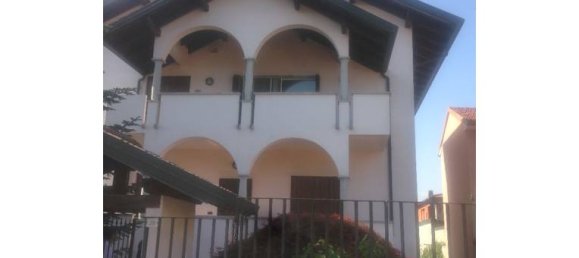 5 rooms Villa in Marcallo con Casone, Italy No. 254327 4