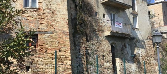 3 rooms House in Penne, Italy No. 254216 6